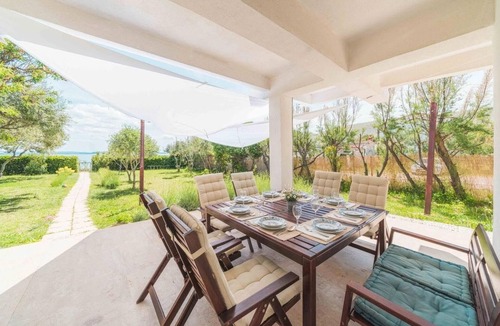 Vlasici House | 4 bedroom amazing home in Povljana