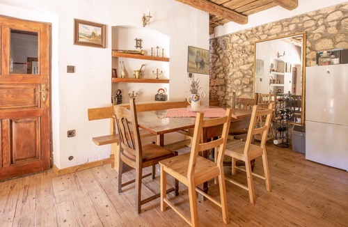 Velika House | 4 bedroom beautiful home in Radovanci