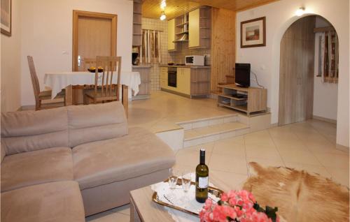 Breze House | 4 Bedroom Gorgeous Home In Breze