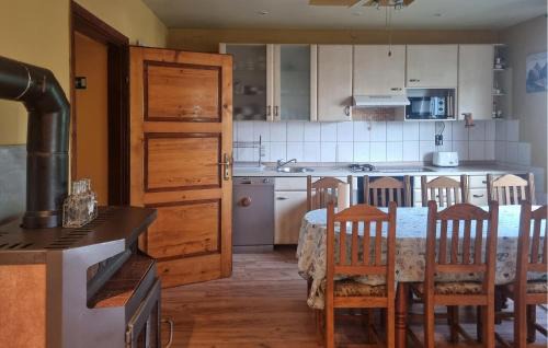 Velika Gorica House | 4 Bedroom Lovely Home In Velika Mlaka