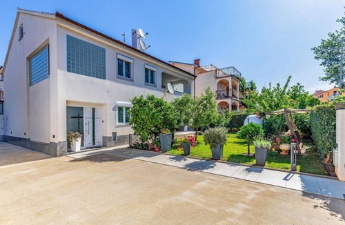 Medulin Apartment | 5 bedroom lovely apartment in Medulin