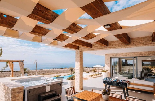 Novalja House | 5* Luxury Seaview Villa Plant 6 with pool by Interhome