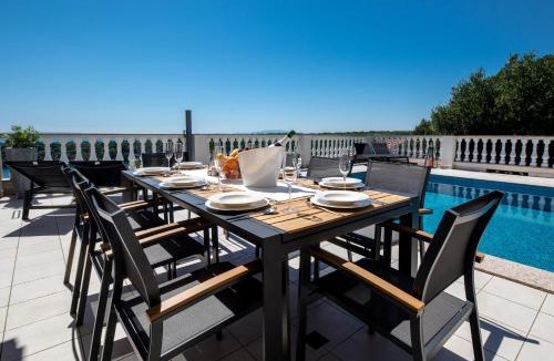 Palit Apartment | 5 Star Luxury 320m2 Apartment with SeaView, Private Pool & Grill House - Ocean Rab