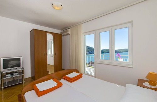 Tijesno Apartment | 50 m² Apartment ∙ 2 bedrooms ∙ 5 guests