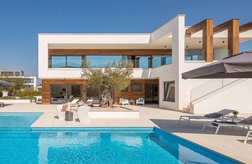Vodnjan Villa | 530 m² Villa ∙ 7 bedrooms ∙ 14 guests