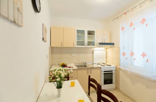 Cove Tri Zala (Zrnovo) Apartment | 56 m² Apartment ∙ 2 bedrooms ∙ 4 guests
