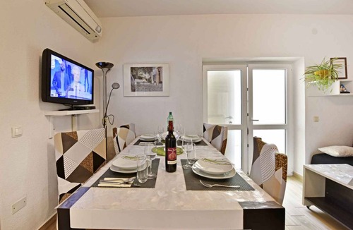 Nova Vas Apartment | 60 m² Apartment ∙ 3 bedrooms ∙ 4 guests