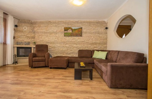Nova Vas Apartment | 78 m² Apartment ∙ 2 bedrooms ∙ 4 guests