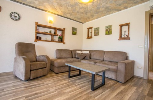 Nova Vas Apartment | 97 m² Apartment ∙ 3 bedrooms ∙ 4 guests