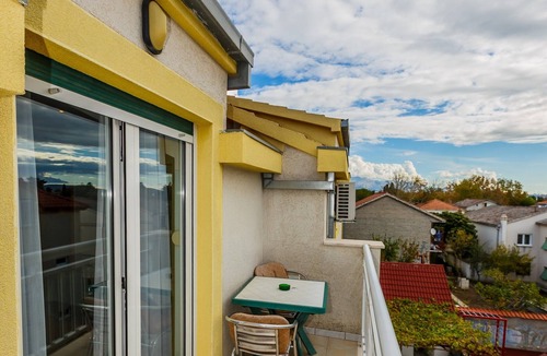 Kastel Luksic Apartment | A2 apt with big balcony, sea view, parking and outside fireplace