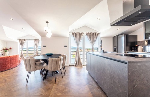 Kastel Gomilica Apartment | A2 luxury apartment near beach with big terrace and the sea view