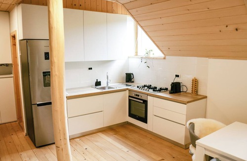 Idrija House | Adorable 4-bedroom country house in privat valley