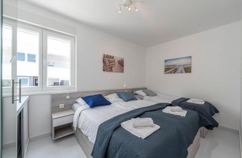 Novalja Apartment | Adris 2 luxury modern apartment with a pool