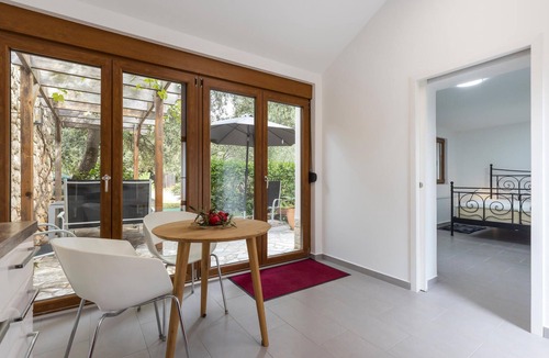 Artatore Apartment | Amazing apartment in Mali Losinj with WiFi
