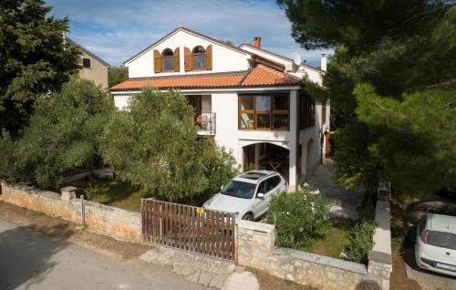 Artatore Apartment | Amazing Apartment In Mali Losinj With Wifi