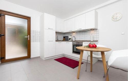 Artatore Apartment | Amazing Apartment In Mali Losinj With Wifi