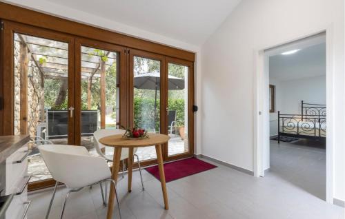 Artatore Apartment | Amazing Apartment In Mali Losinj With Wifi