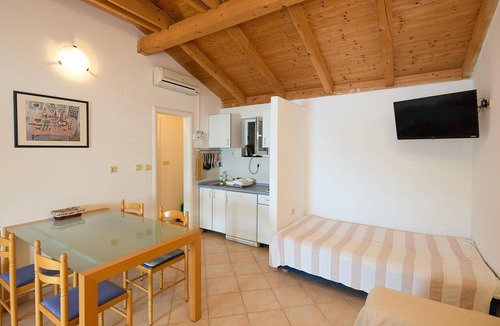 Saplunara Apartment | Amazing apartment in Saplunara with WiFi