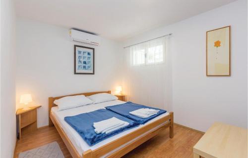 Punat Apartment | Amazing Apartment In Krk With Wifi