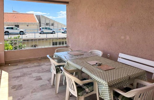 Vrpolje Apartment | Amazing apartment in Makarska with WiFi