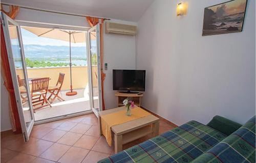 Cizici Apartment | Amazing Apartment In Malinska With House Sea View