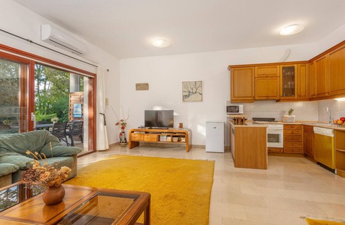 Njivice Apartment | Amazing apartment in Njivice with WiFi