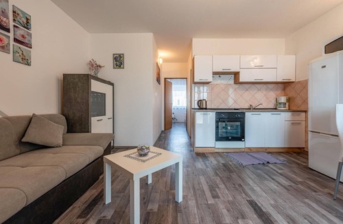 Povljana Apartment | Amazing apartment in Povljana with WiFi