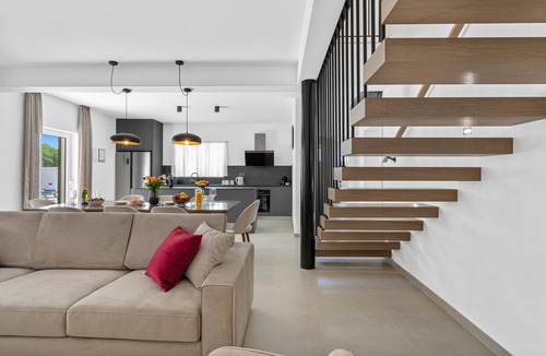 Sibenik House | Amazing home in Dubrava kod Sibenika with sauna