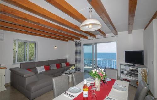 Prigradica House | Amazing Home In Blato