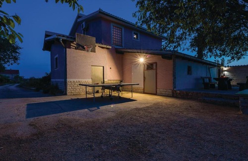 Cista Velika House | Amazing Home In Cista Velika