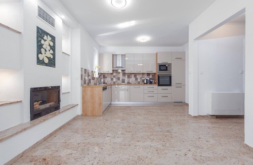 Gospic House | Amazing home in Debelo Brdo with sauna
