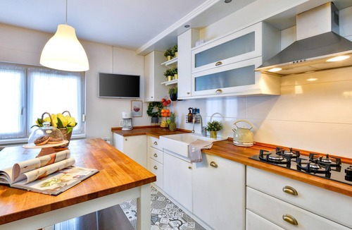 Bjelovar House | Amazing home in Gornje Plavnice with sauna