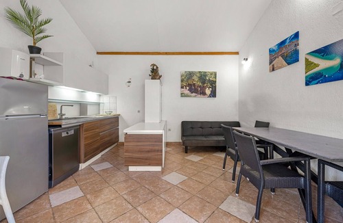 Tijesno House | Amazing home in Jezera with WiFi