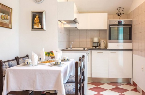 Sestanovac House | Amazing home in Katuni