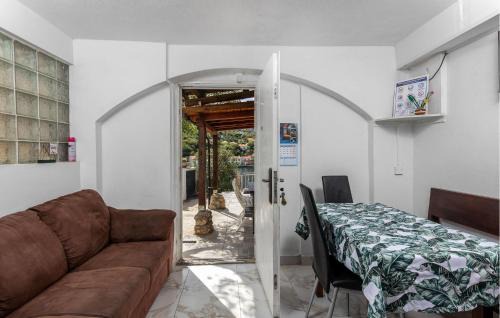 Donja Klada House | Amazing Home In Klada