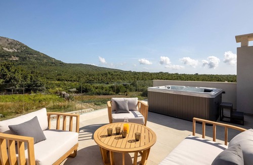 Majkovi House | Amazing home in Majkovi with sauna