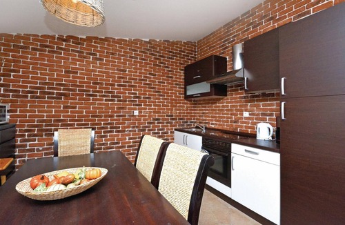 Okrug Gornji House | Amazing home in Okrug Gornji