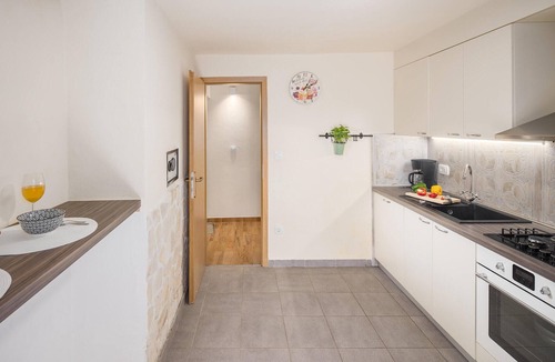 Peresiji House | Amazing home in Peresiji