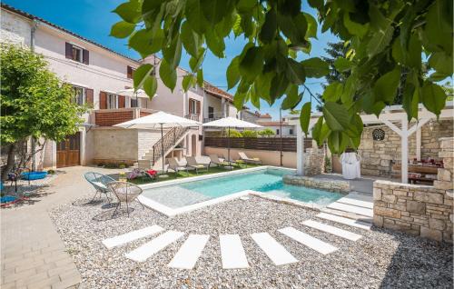 Peresiji House | Amazing Home In Peresiji