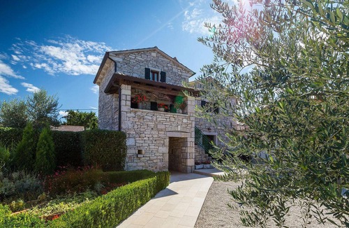 Visnjan House | Amazing home in Porec