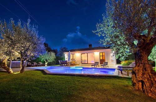 Visnjan House | Amazing home in Porec