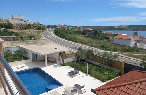 Rtina House | Amazing home in Razanac