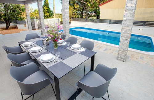 Seline House | Amazing home in Seline
