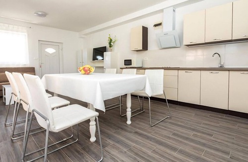 Soline House | Amazing home in Soline