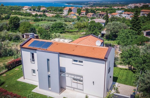 Stinjan House | Amazing home in Stinjan