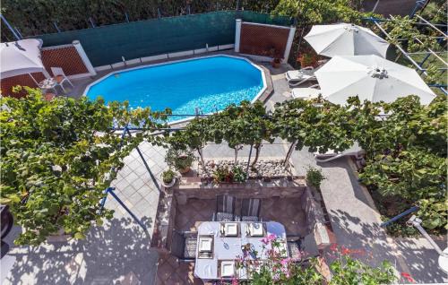Vinez House | Amazing Home In Vinez