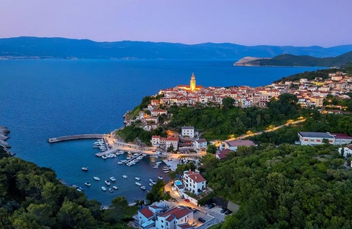 Vrbnik House | Amazing home in Vrbnik with sauna