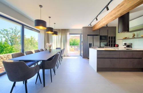 Vrh House | Amazing home in Vrh with sauna