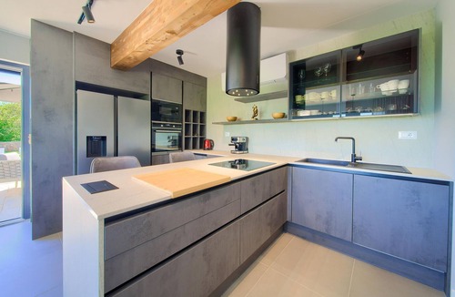 Vrh House | Amazing home in Vrh with sauna
