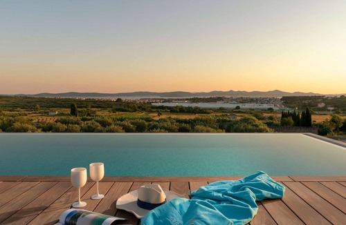Zadar House | Amazing home in Zadar with sauna